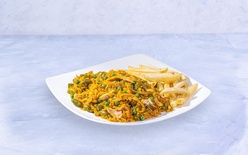 Medio Arroz con Pollo