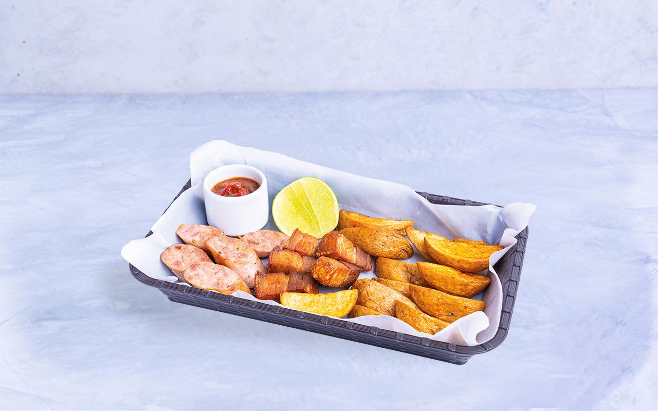 Chicharrón y Chorizo